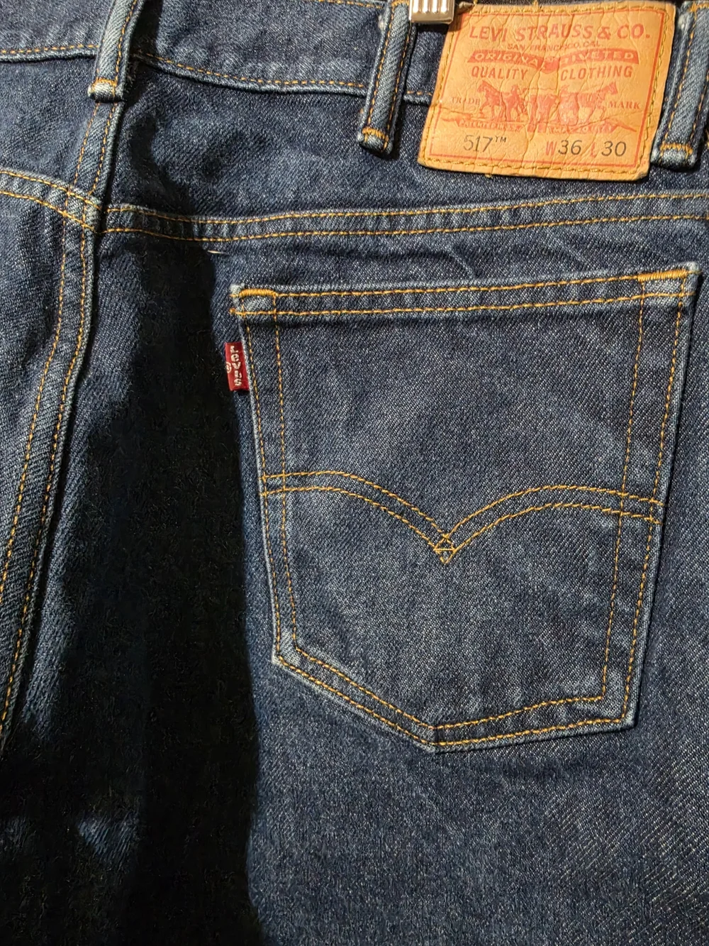 Levi's Relaxed Fit Jeans in Deep Blue Denim 517 36x30